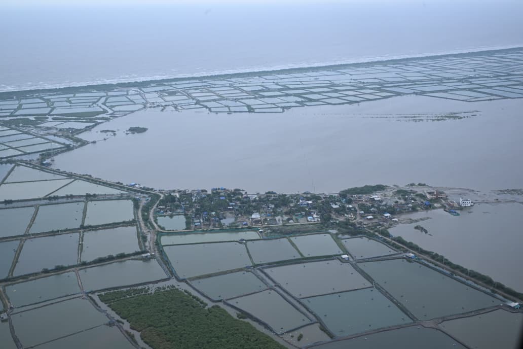 Cyclone damages crops over 2.14 lakh acres, 2,294 km of roads in Andhra