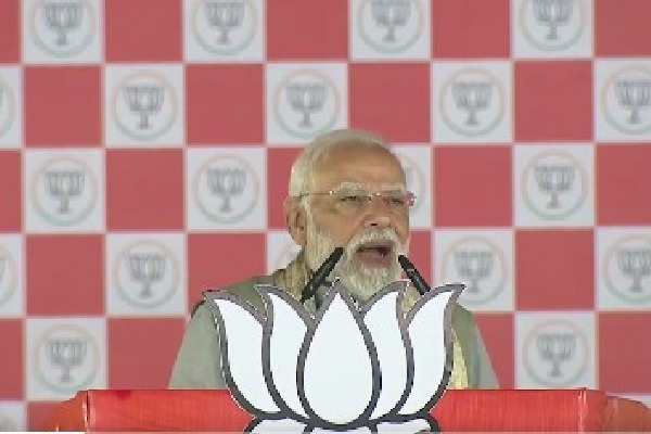PM Modi slams Rahul Gandhi, says Congress–RJD alliance like oil and water