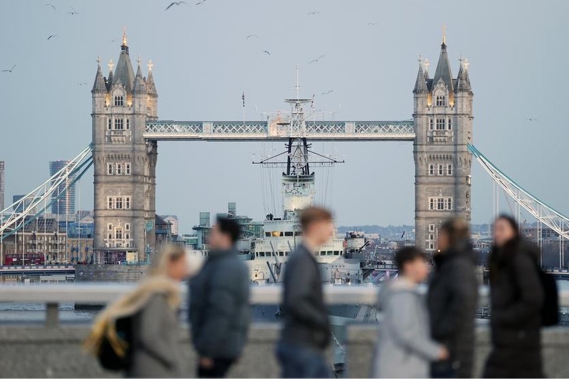 UK health agency warns of rising meningitis threat among young people