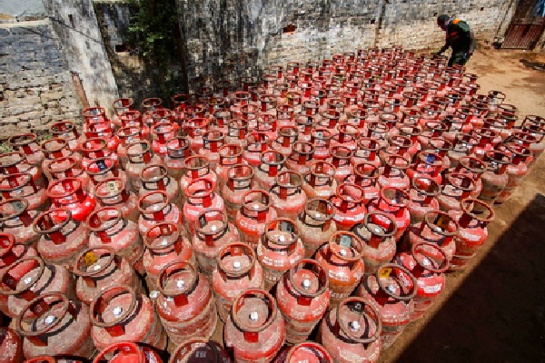 Commercial LPG cylinder prices reduced across metros from November 1