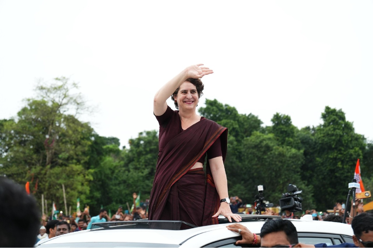 Priyanka Gandhi urges women of Bihar to take Rs 10,000 but vote carefully