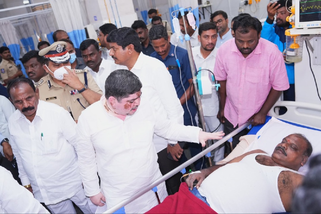 President Murmu, PM Modi express grief over loss of lives in Telangana bus accident