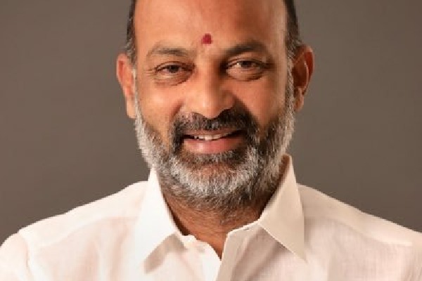 MoS Bandi Sanjay hits out at T'gana CM for wearing skull cap for votes