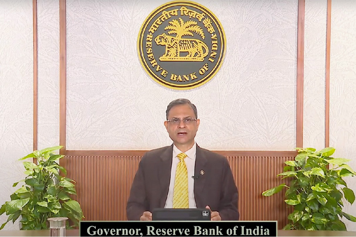 RBI Governor says it's not regulator's job to take decisions for bank boards