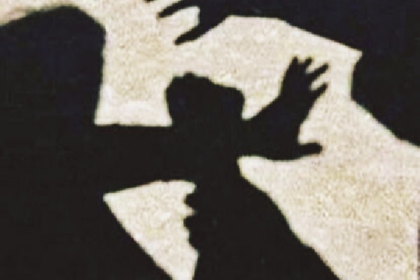 Four-year-old 'sexually assaulted'; BJP says females unsafe in Bengal