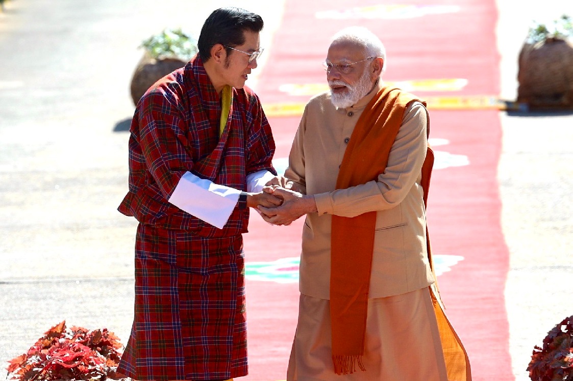 PM Modi concludes Bhutan visit; receives warm send-off from King Jigme Khesar