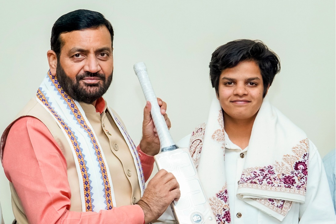 Could see happiness on father’s face after winning Women’s ODI World Cup: Shafali Verma