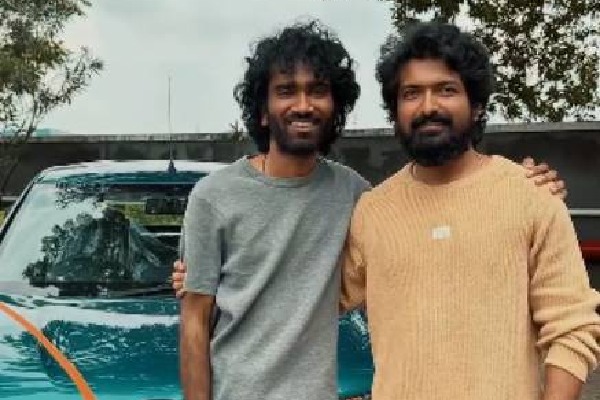 Actor-director Pradeep Ranganathan gifts director Ramesh Narayanasamy brand new car