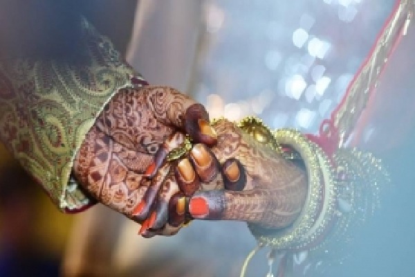 Kerala groom ties the knot on hospital bed after bride injured in accident hours before wedding