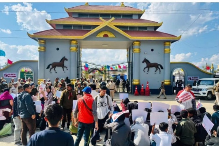 Sangai Tourism Festival opens in Imphal amid protests and tension; two cops injured in clash