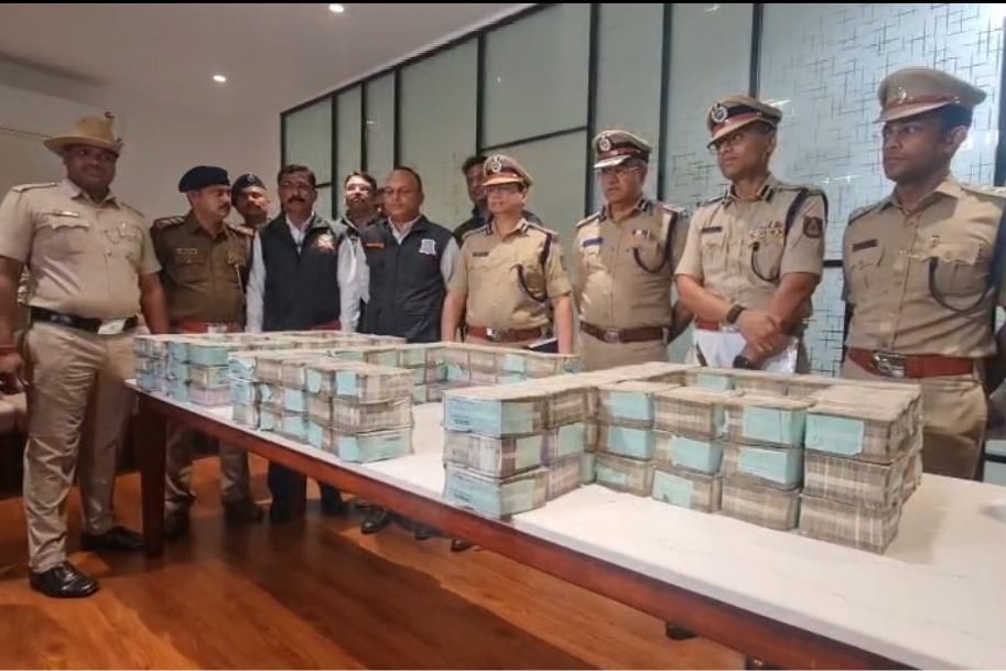 Cash van robbery: Bengaluru Police arrest 3, recover Rs 5.76 crore cash