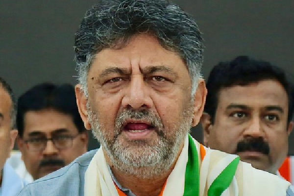 'He is daydreaming': DKS dismisses Kumaraswamy's claim of 'explosive political developments' in K'taka