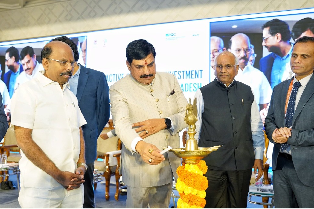 MP receives investment proposal worth Rs 36,600 during Hyderabad's business meet