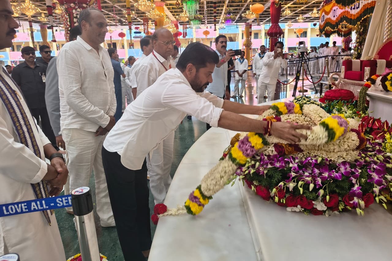 Sathya Sai Baba competed with governments in welfare activity, says Telangana CM