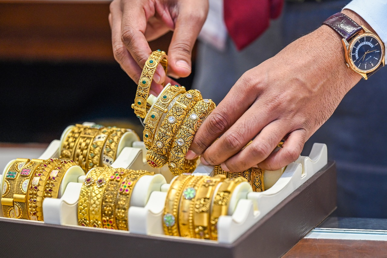 Gold prices slide 1 pc on MCX as Fed Rate cut hopes fade