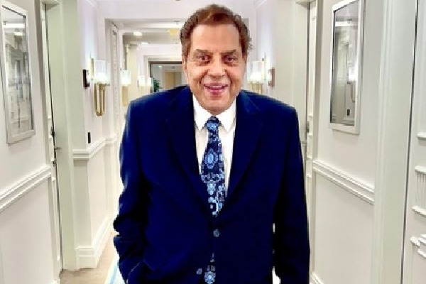 Tollywood mourns loss of legendary actor Dharmendra