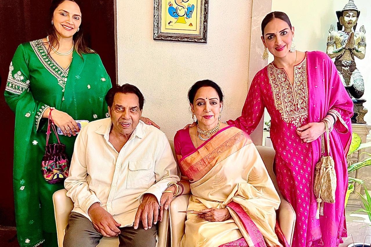 Dharmendra: Hema Malini mourns ‍‍`loving husband‍‍` Dharmendra: He was..