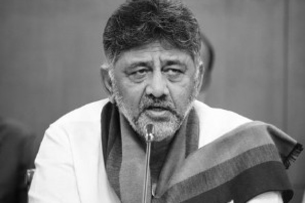 Shivakumar’s cryptic X post heats up K'taka power tussle amid Kharge’s move to contain crisis