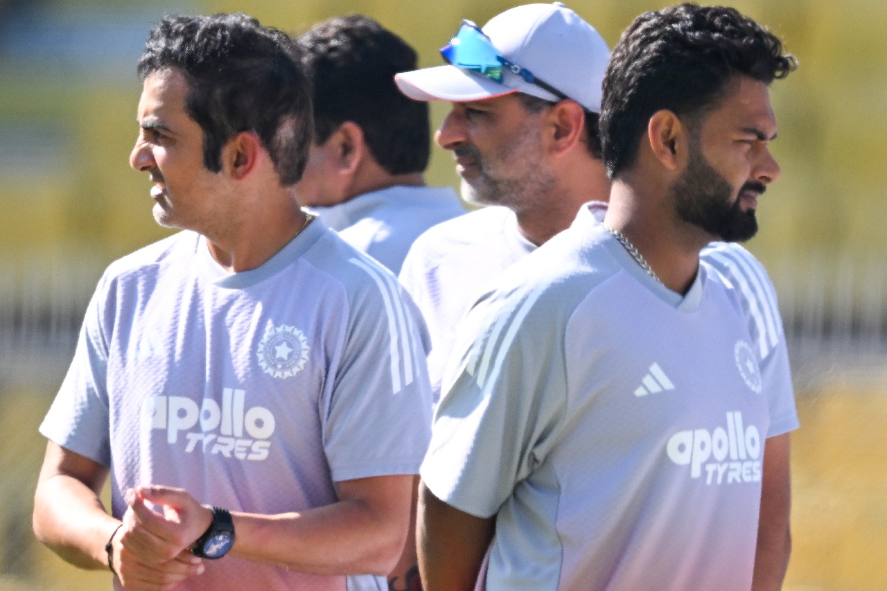 ‘Coach can’t pick up the bat and play’: Ashwin defends Gambhir after SA whitewash