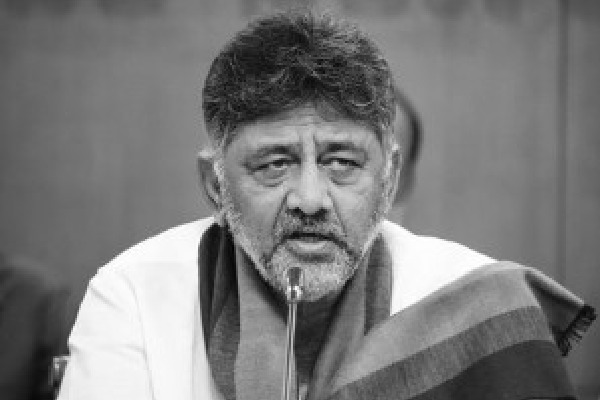 Shivakumar’s cryptic X post heats up K'taka power tussle amid Kharge’s move to contain crisis