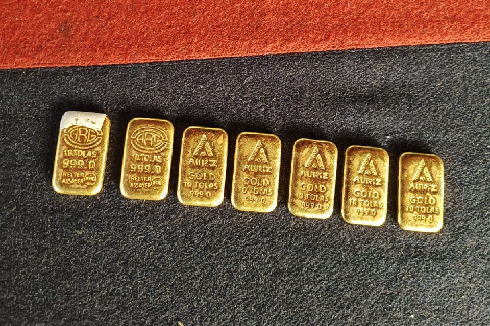 BSF seizes gold valued at Rs 1.02 crore hidden in bicycle tyre along India-Bangladesh border