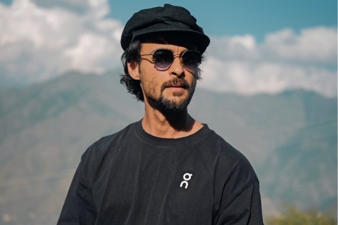 Aayush Sharma ticks of childhood dream after meeting David Beckham