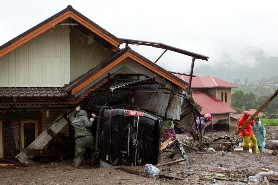 Indonesia flood death toll rises to 303, widespread damage in Thailand