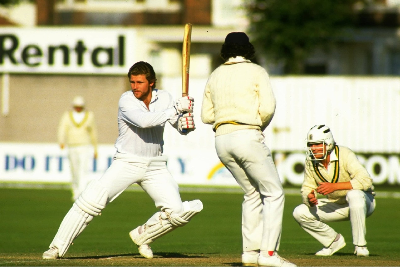 Former England batter Robin Smith dies aged 62