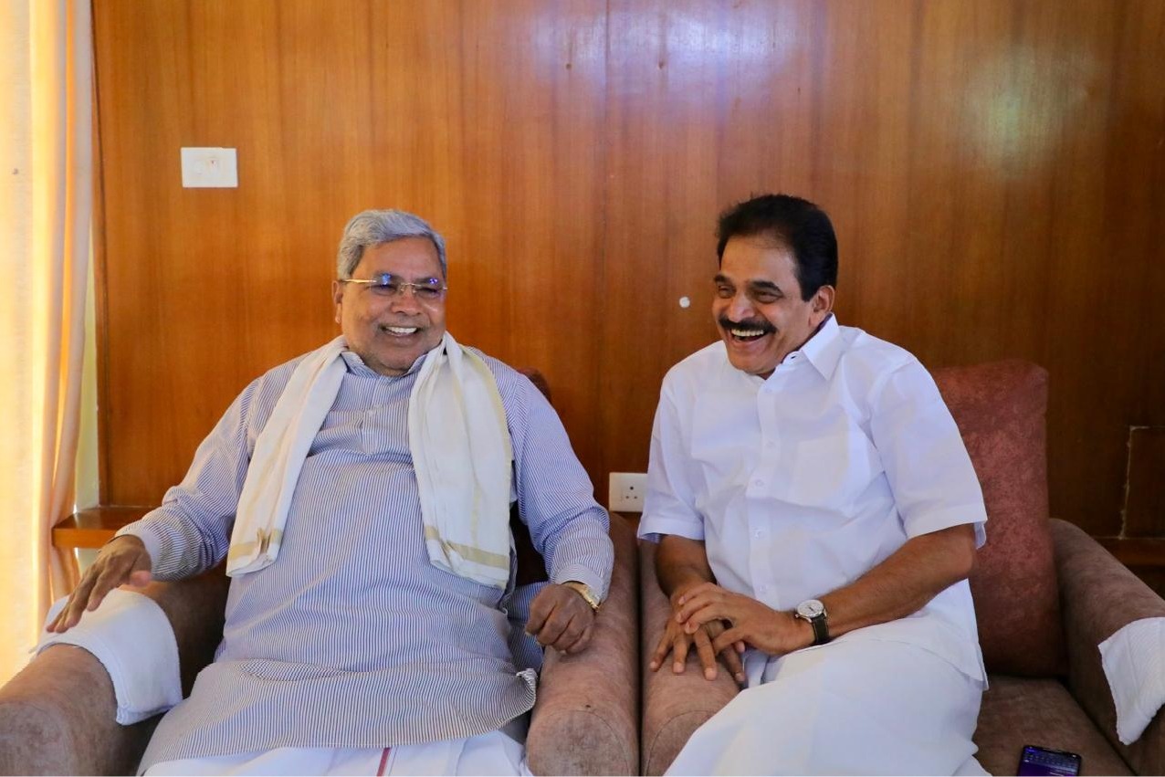 Pro-Shivakumar, Siddaramaiah slogans in Mangaluru leave Congress red-faced