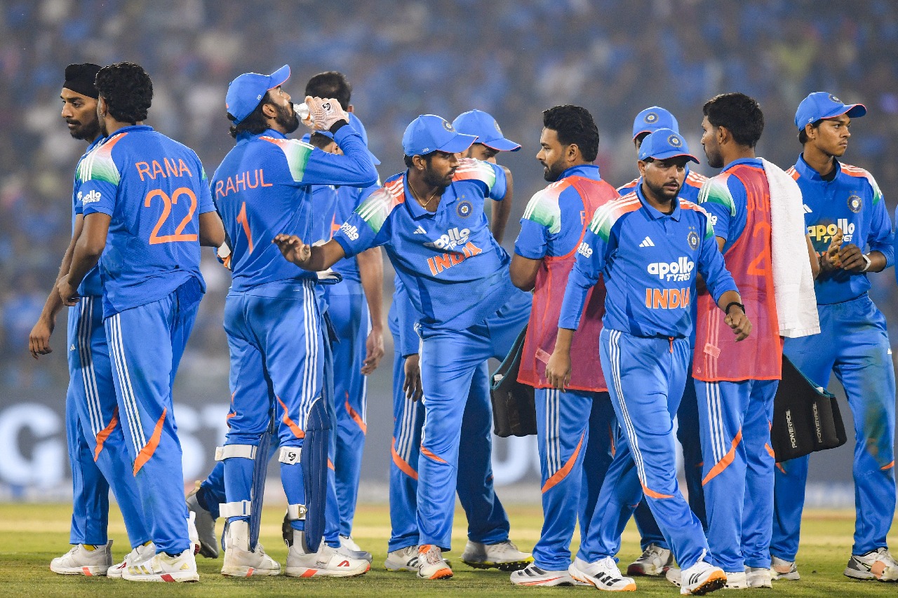 2nd ODI: Not a tough loss to swallow due to dew and difficulty to bowl in second innings, says Rahul