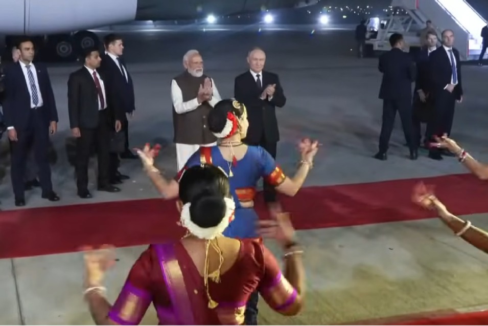 Russian President Vladimir Putin arrives on two-day State Visit, received by PM Modi at airport