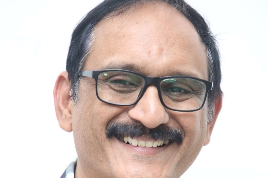 “‘Eesha’ Will Terrify and Entertain Everyone: Director Srinivas Manne”