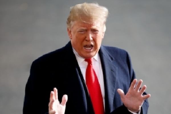 Trump flags antitrust risks in Netflix–Warner mega-merger