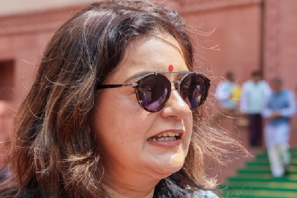 Govt was protecting IndiGo instead of regulating it, say Oppn leaders amid flight disruptions