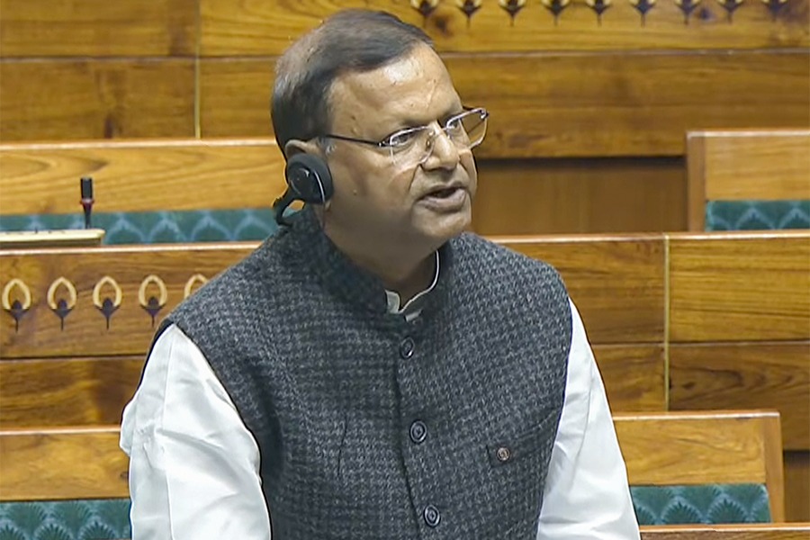 Over 50 lakh employees, 69 lakh pensioners to benefit from 8th Pay Commission: Govt