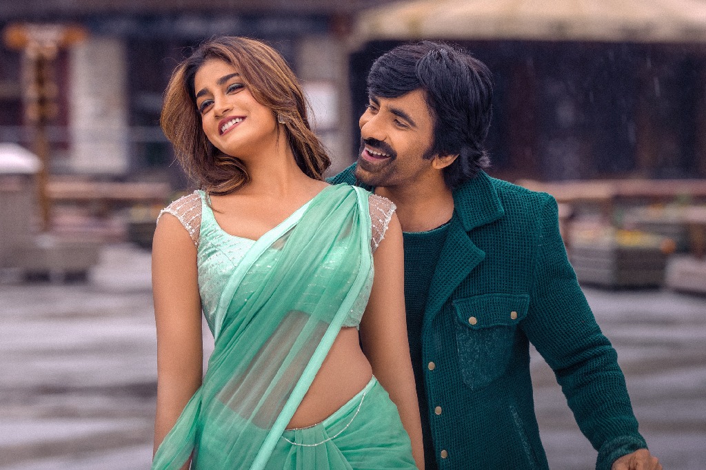 Mellifluous number 'Addham Mundhu' from Ravi Teja-starrer 'Bhartha Mahasayulaku Wignyapthi' released