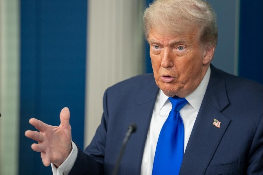 Trump signs executive order targeting foreign-owned proxy advisors