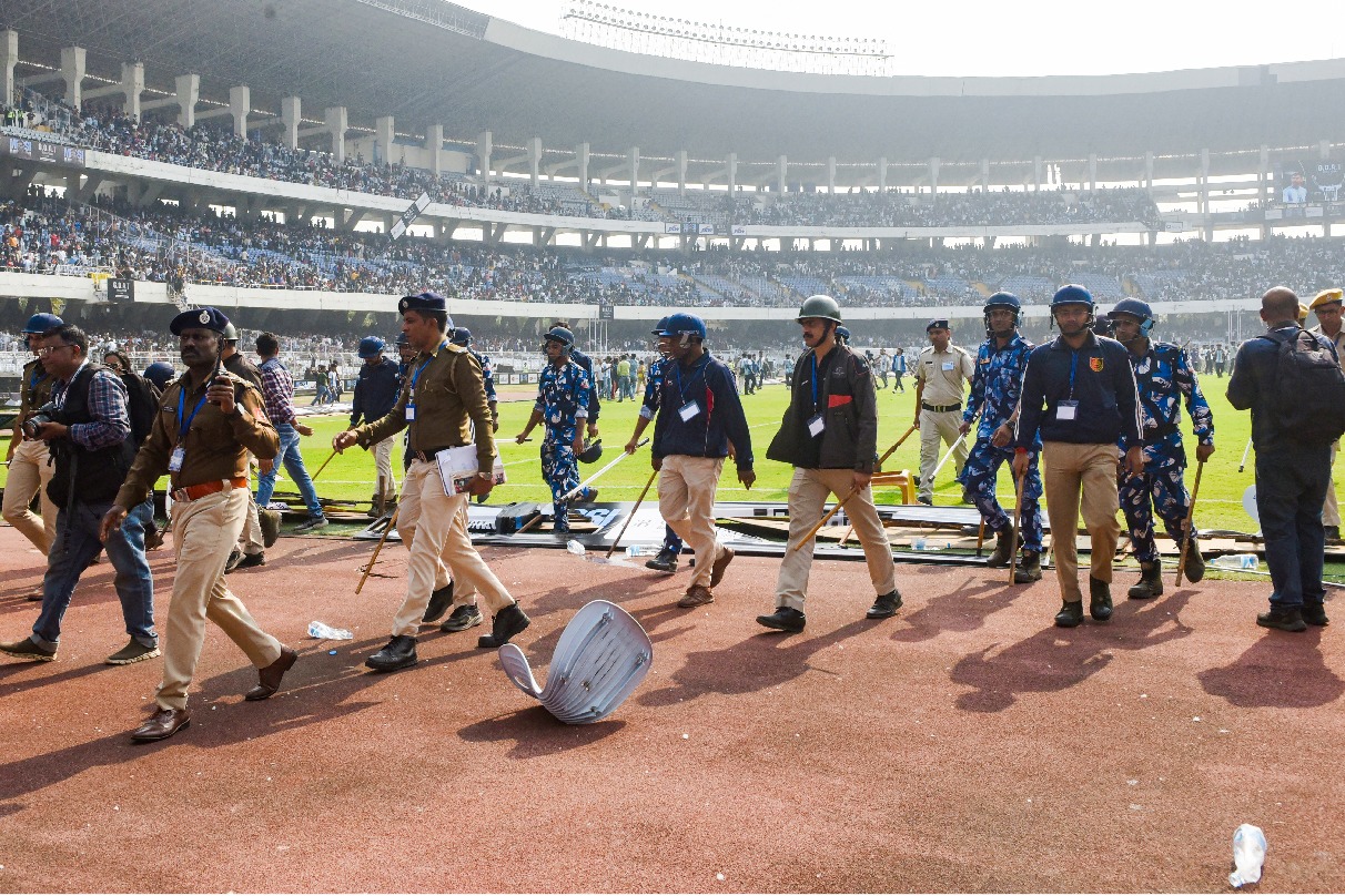 Messi-ed up in Kolkata: A case of poor management!