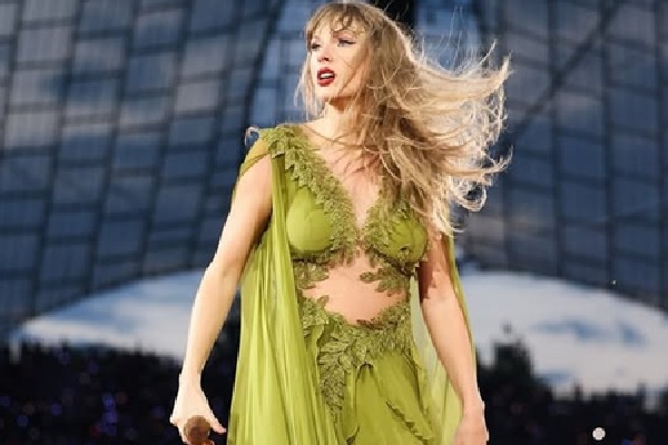 When Taylor Swift freaked out over a banana after her surgery