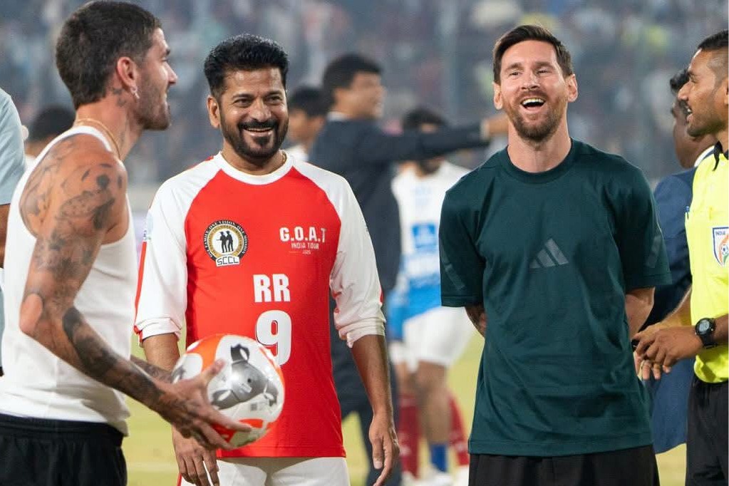 Telangana CM thanks Messi for enthralling fans in Hyderabad, congratulates security personnel