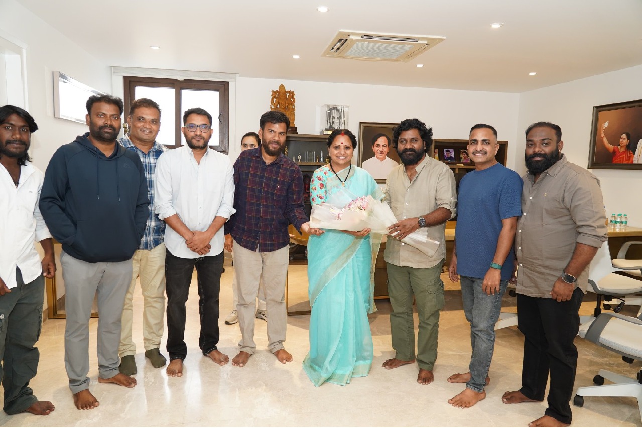 Kalvakuntla Kavitha Felicitates Raju Weds Rambhaai Movie Team