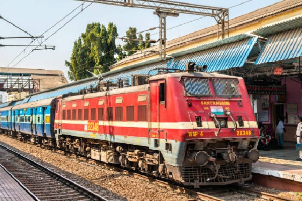 Shankarpalli Train Accident Averted Hyderabad Belagavi Train