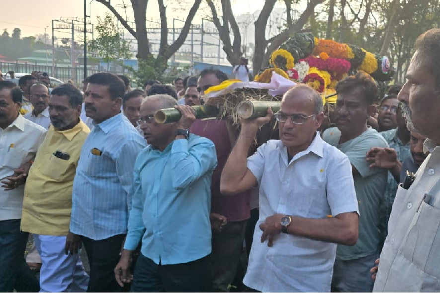 NTR Raju Death Nandamuri Family Pays Tribute
