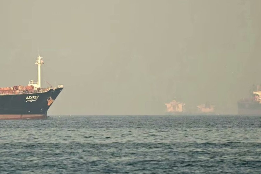 హార్ముజ్‌ను రక్షించడానికి వస్తాం కానీ: డొనాల్డ్ ట్రంప్‌కు చైనా షరతు