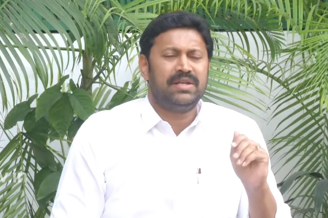 గుండెపోటు కథ ఆమె సృష్టే.. వివేకా కేసులో సునీతపై అవినాశ్ రెడ్డి సంచలన ఆరోపణలు