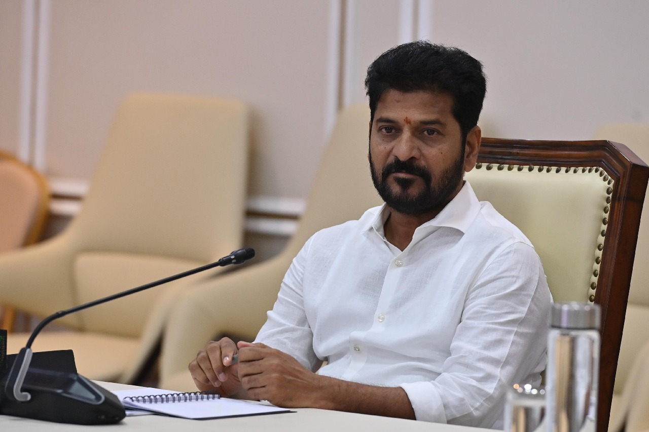 సీఎల్పీ సమావేశంలో ఎమ్మెల్యేలకు సీఎం రేవంత్ రెడ్డి క్లాస్