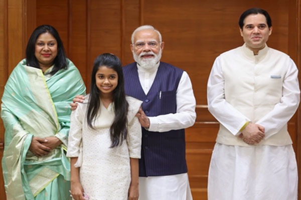 ప్రధాని మోదీ దేశానికి నిజమైన సంరక్షకుడు: వరుణ్ గాంధీ ప్రశంసలు