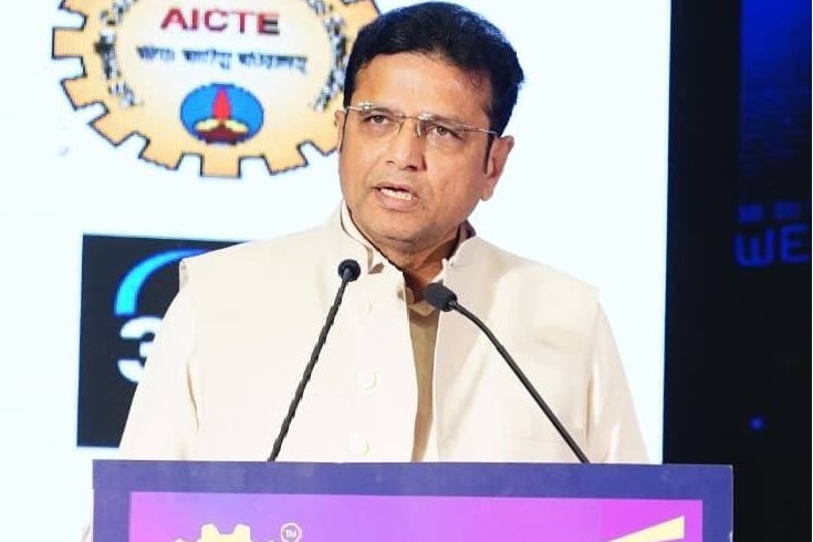 జీవన్ రెడ్డి పార్టీ మార్పు అంశం.. పార్టీ నేతలకు శ్రీధర్ బాబు కీలక సూచన