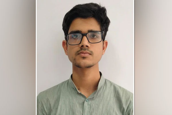 యూపీలో ఉగ్ర కుట్ర.. 19 ఏళ్ల డెంటల్ విద్యార్థి అరెస్ట్