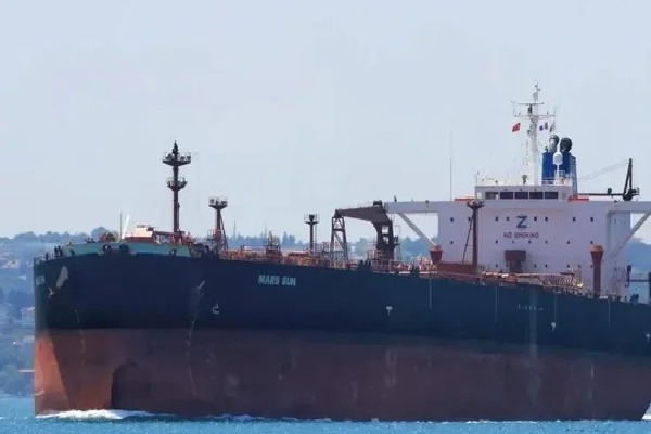 చైనాకు వెళ్లాల్సిన నౌక భారత్ వైపు ప్రయాణం.. స్పందించిన కేంద్రం